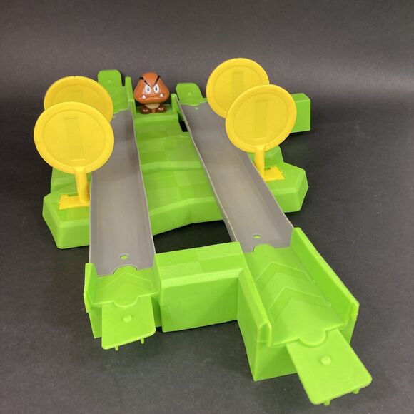 Replacement Part Hot Wheels Mario Kart Circuit Coin Sign Track-Slam Replacement - Picture 1 of 9